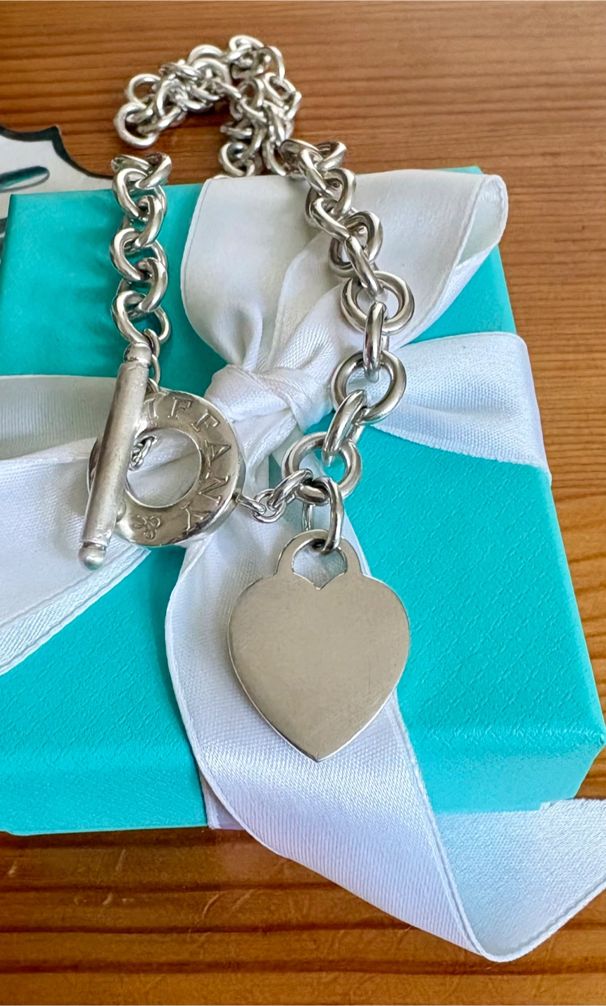 💯 Authentic Tiffany and Co. Heart Tag Toggle NECKLACE - photo 2