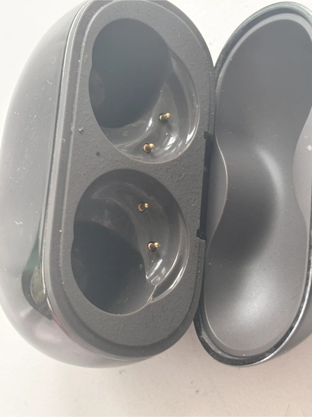 SOUNDPEATS Wireless Earbud Charging Case - photo 3