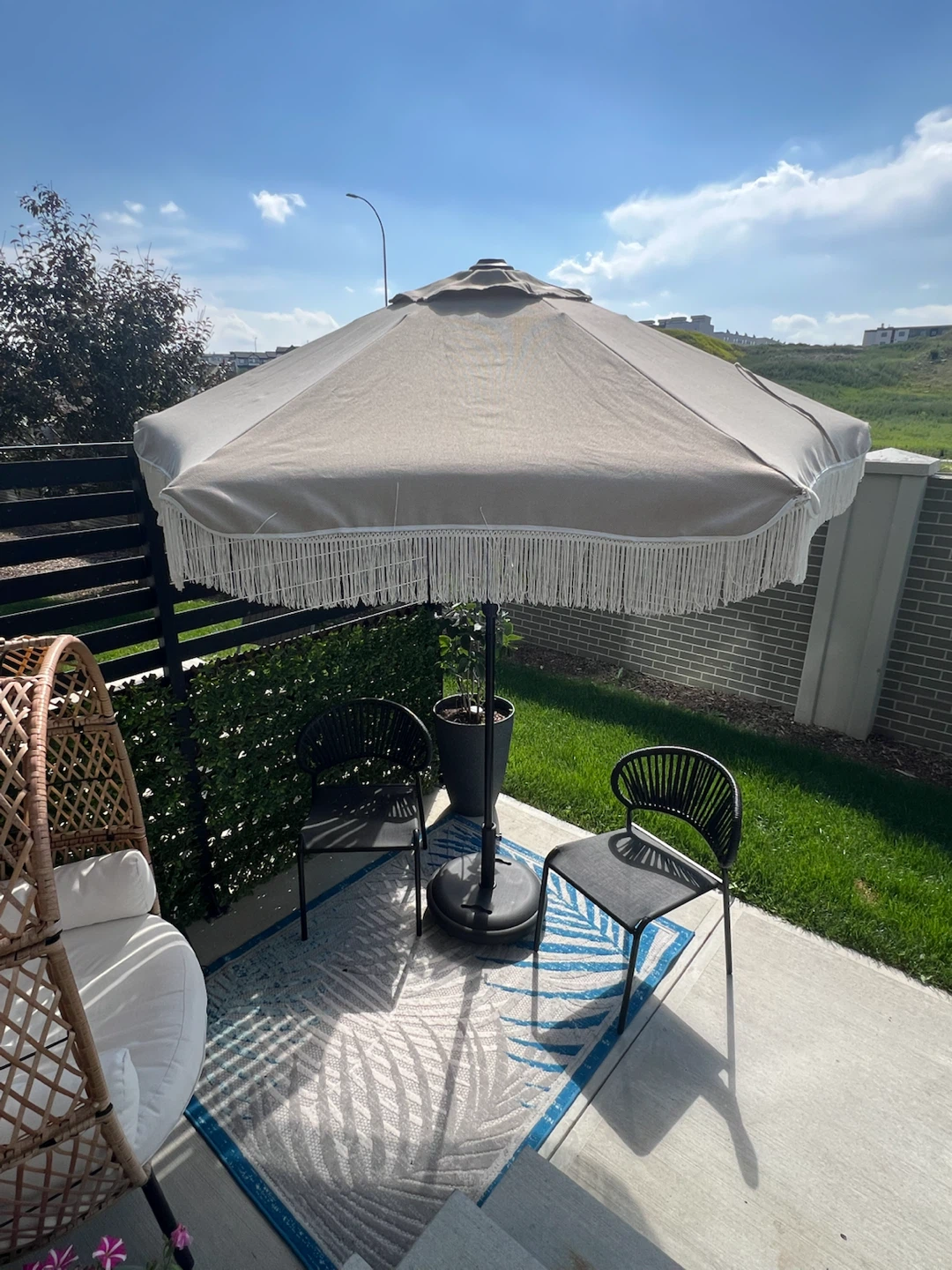 7’ Outdoor Patio Umbrella with Tassels