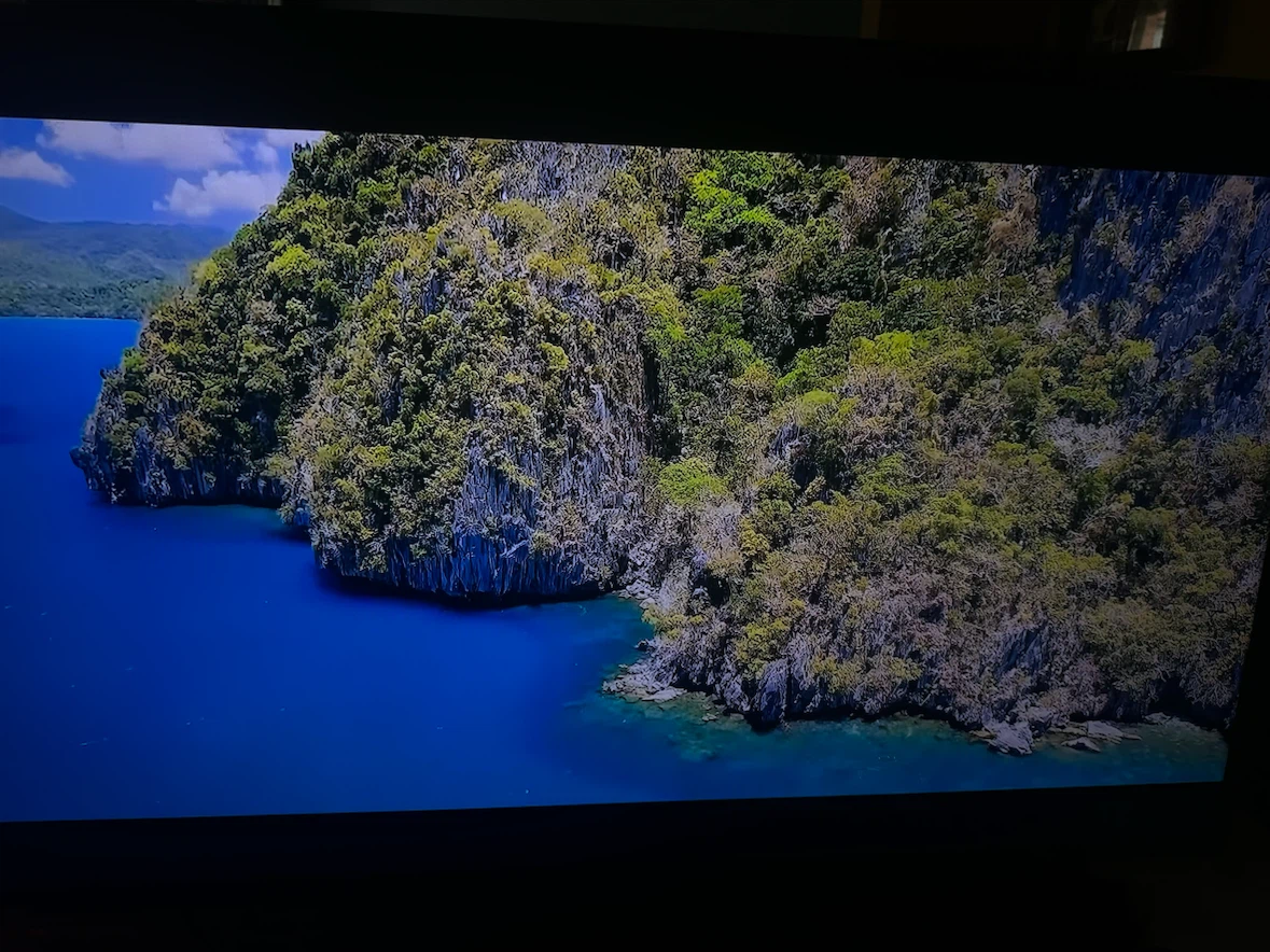 Samsung 58" Smart UHD 4K TV (2018). Model -58NU7100. - photo 4