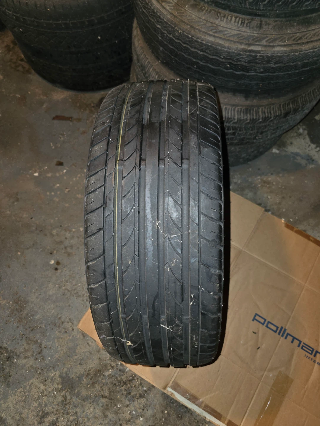 235/35ZR20 Tire with Chrome Rim - photo 3