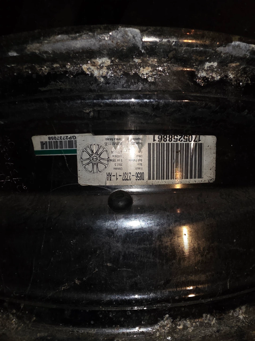 235/35ZR20 Tire with Chrome Rim - photo 5