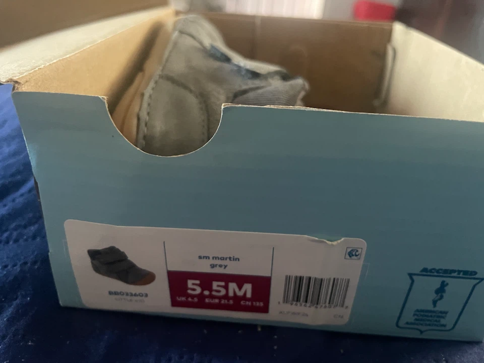 Stride Rite "Sm Martin" Grey walking shoes Toddler Size 5.5M - photo 2