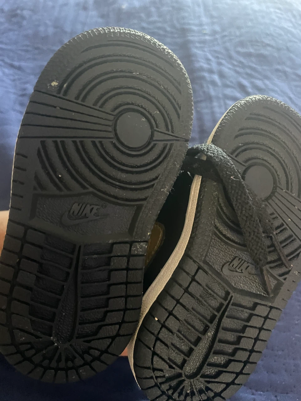 Nike Air Jordan 1 Toddler Shoes size 41/2 - photo 3