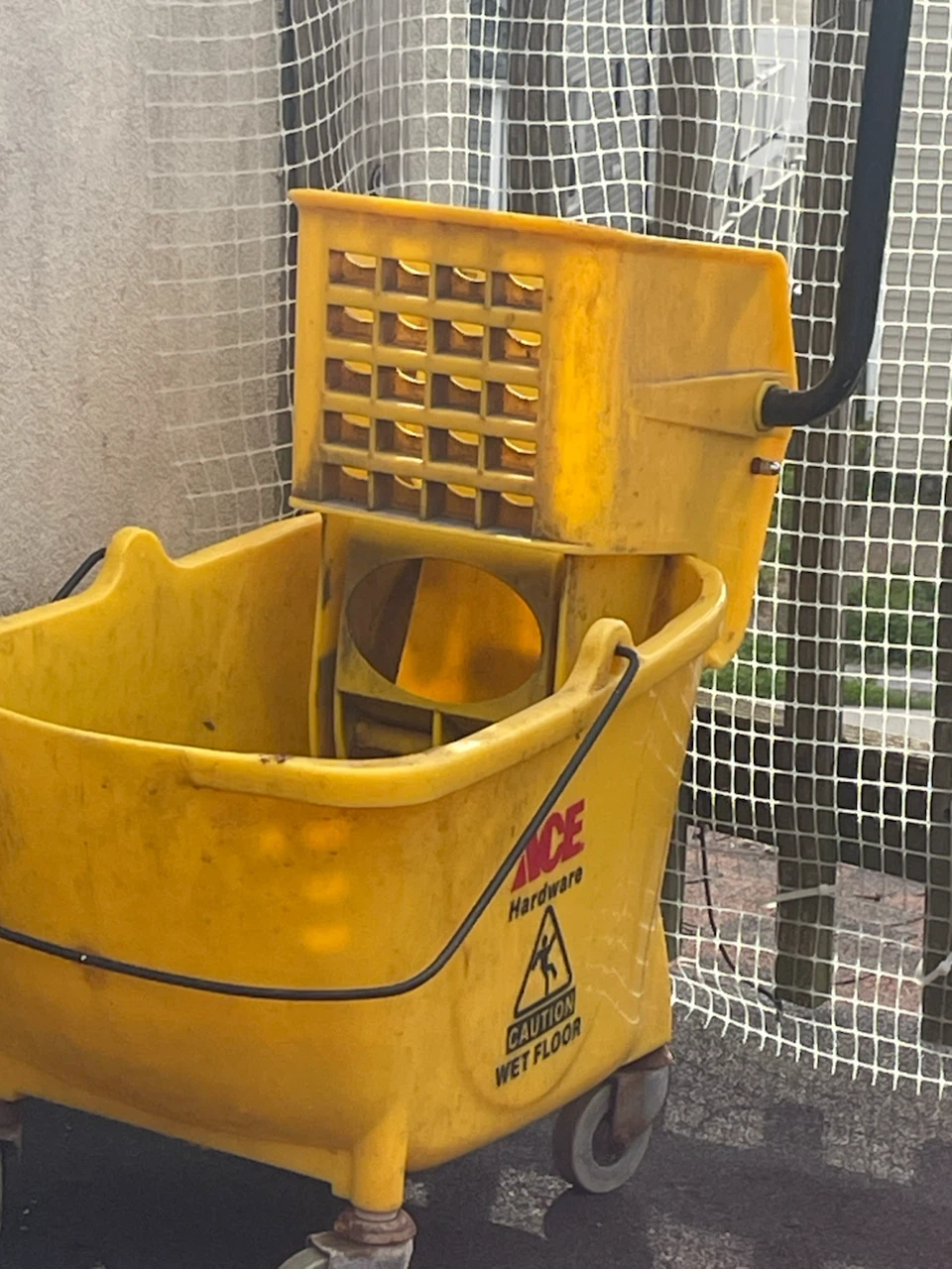 Ace Hardware Rolling Mop Bucket Wringer