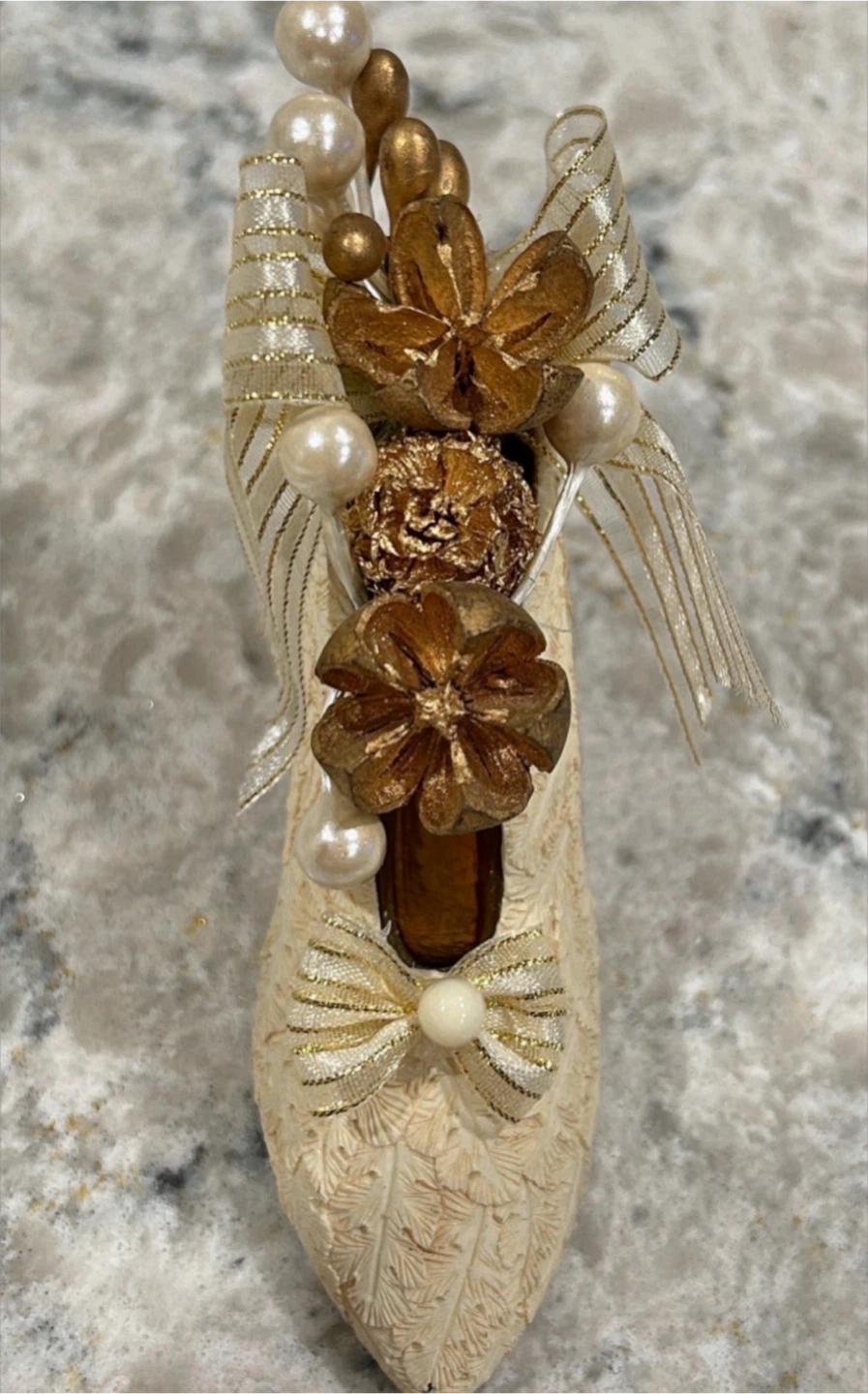 Vintage Resin High Heel Shoe Figurine (Gold & Ivory) - photo 2