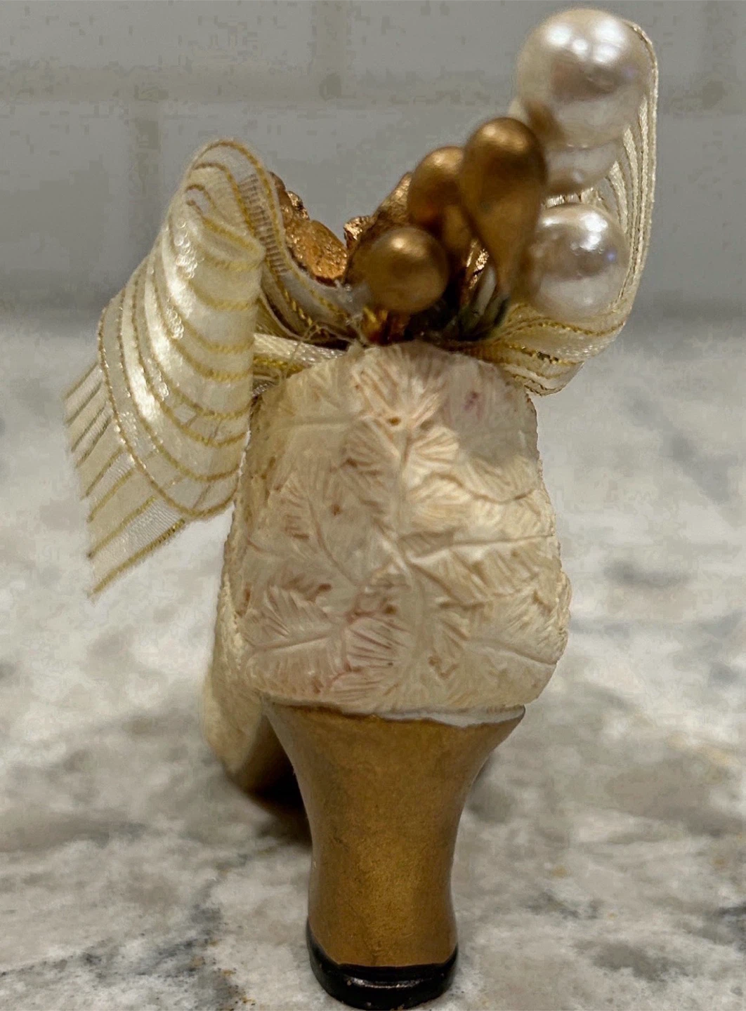 Vintage Resin High Heel Shoe Figurine (Gold & Ivory) - photo 3