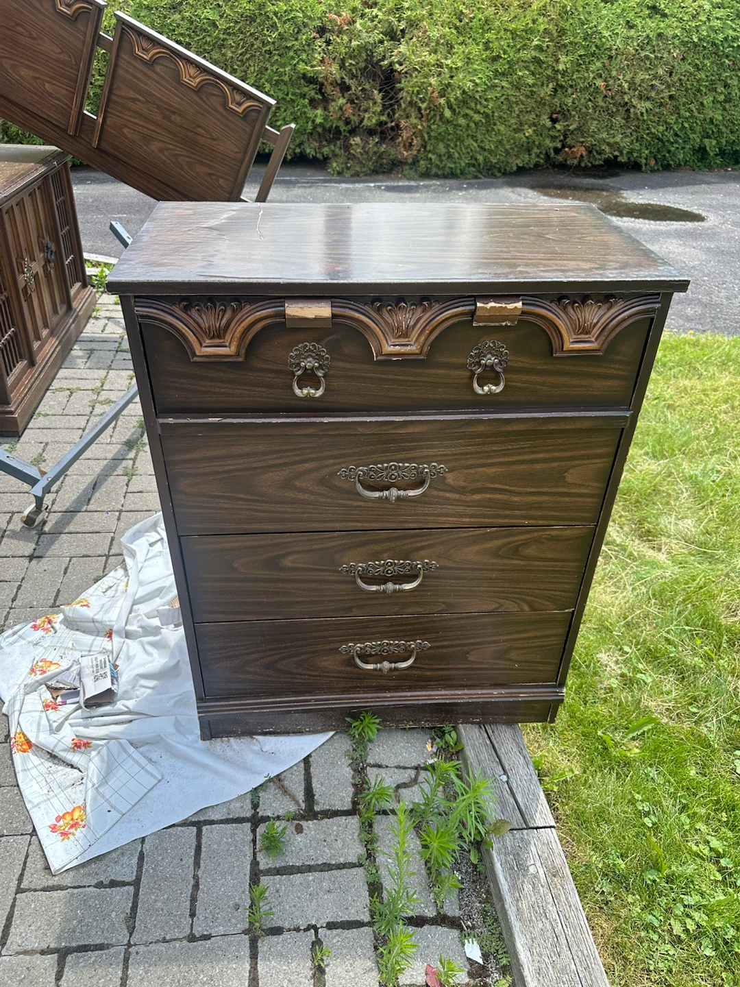 Nightstand with matching dresser - photo 2
