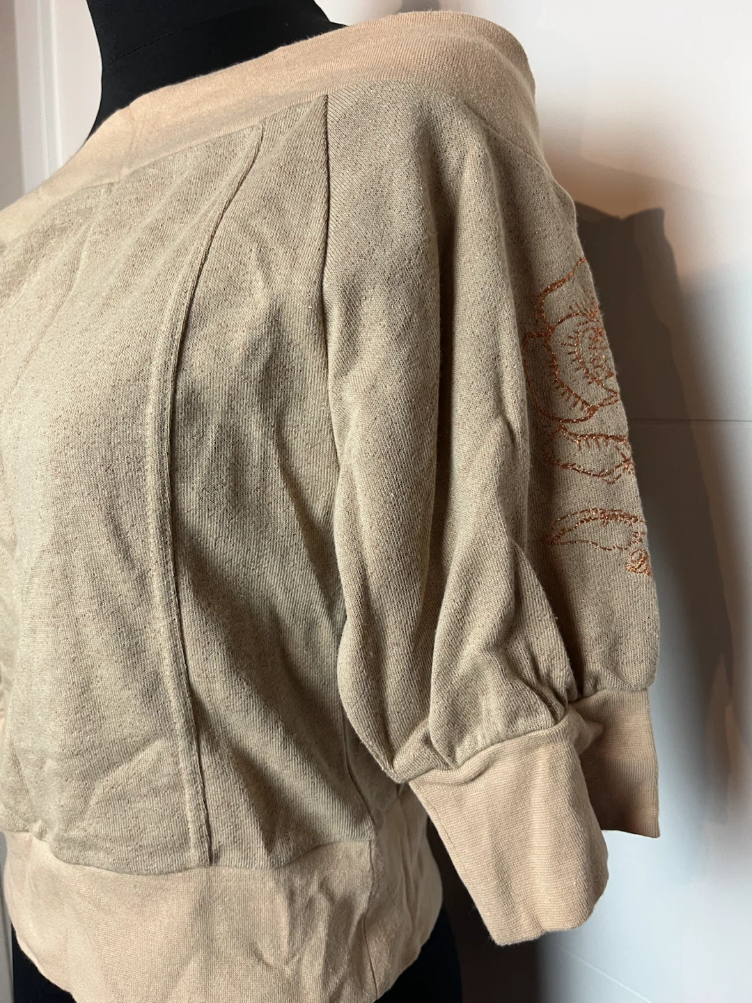 Beige Off-the-Shoulder Sweater with Rose Embroidery - photo 2