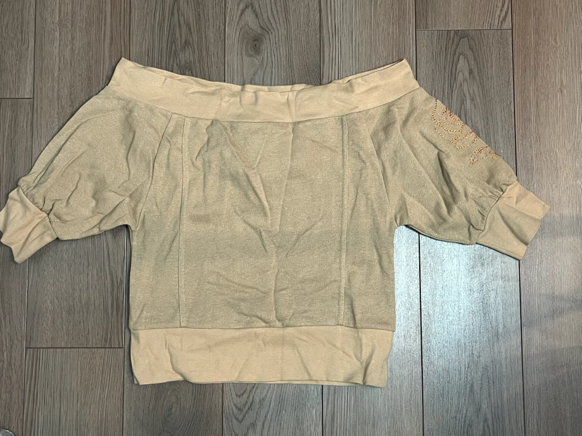 Beige Off-the-Shoulder Sweater with Rose Embroidery - photo 4