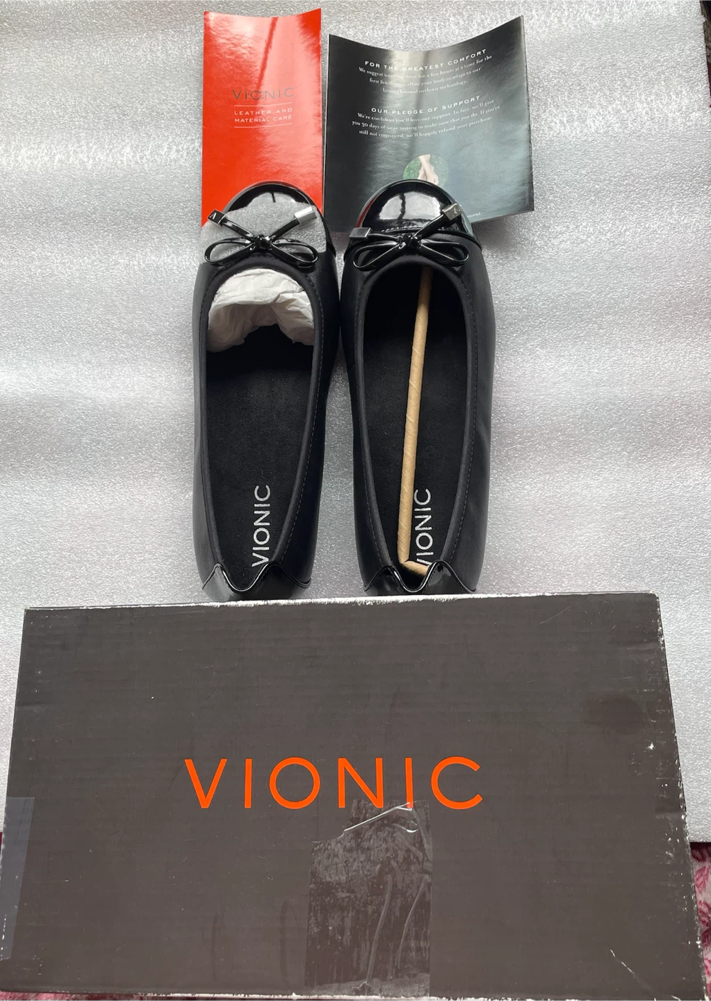 NEW Vionic Women's Black Bow-Detail Minna Leather Flats sz 7