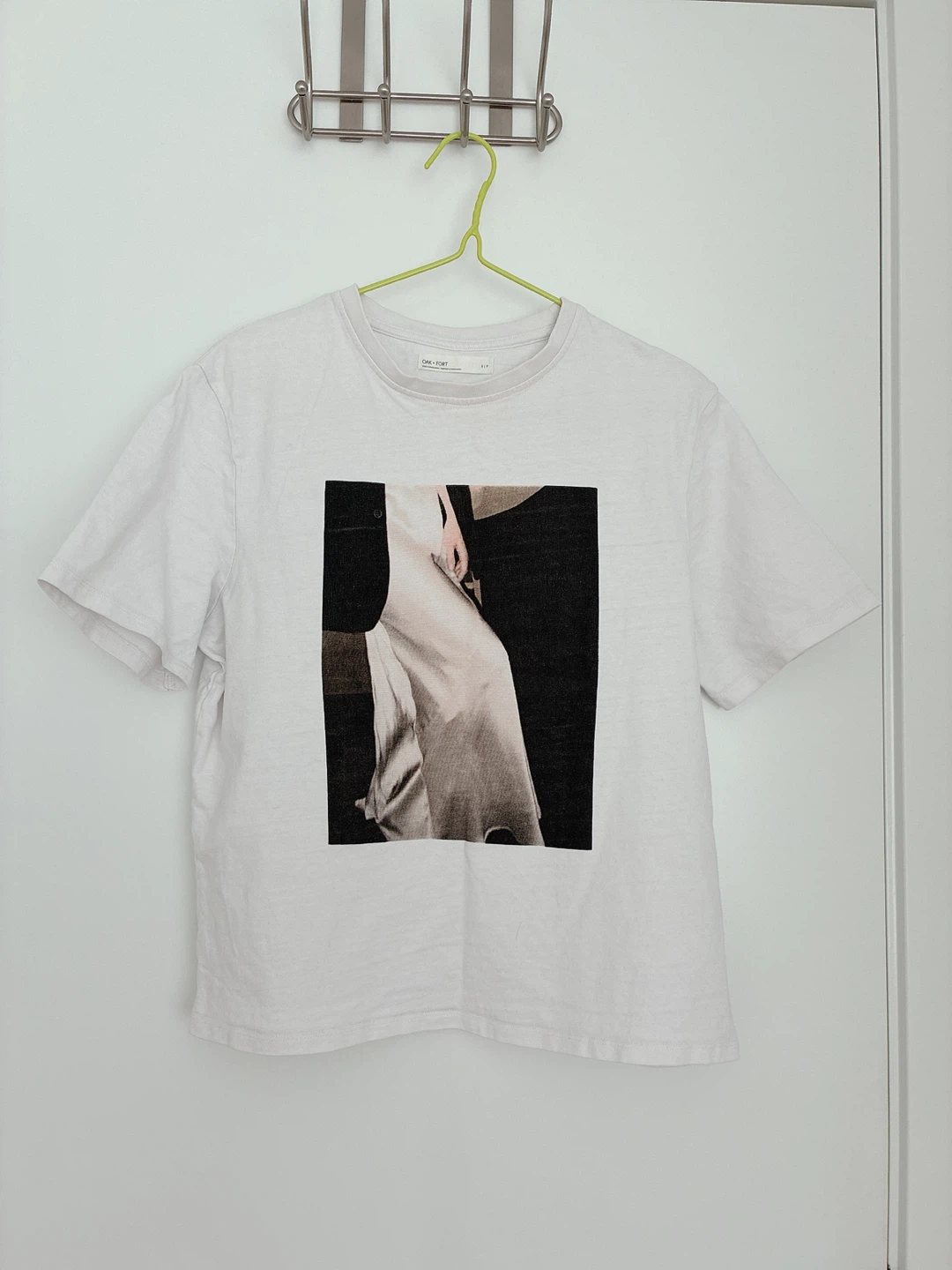 Oak + Fort White Graphic T-Shirt - photo 2