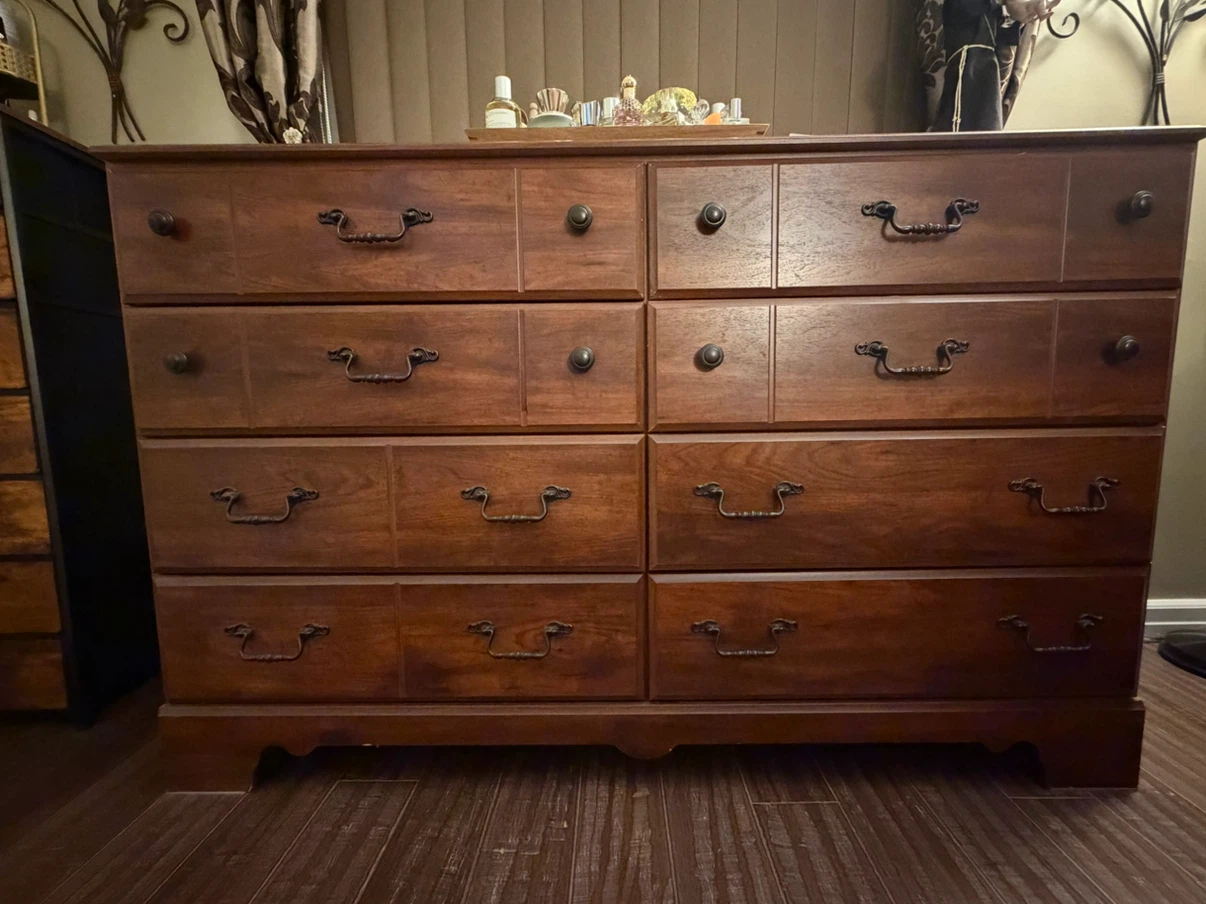 Wooden Dresser with 8 Drawers - photo 2