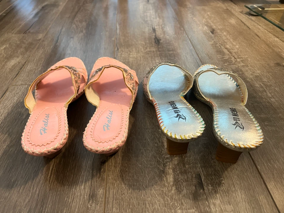 Moving Sale-Halisi & Yi Neng Embellished Slide Sandals - photo 2