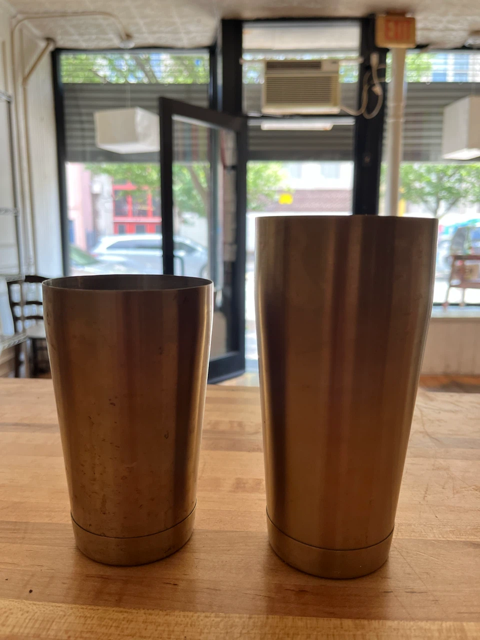 Set of 2 Metal Cocktail Shakers