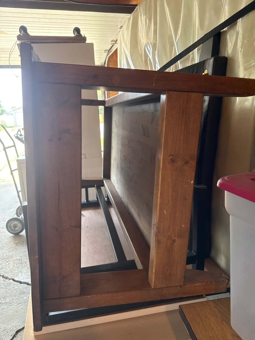 Wooden coffee table. - photo 3