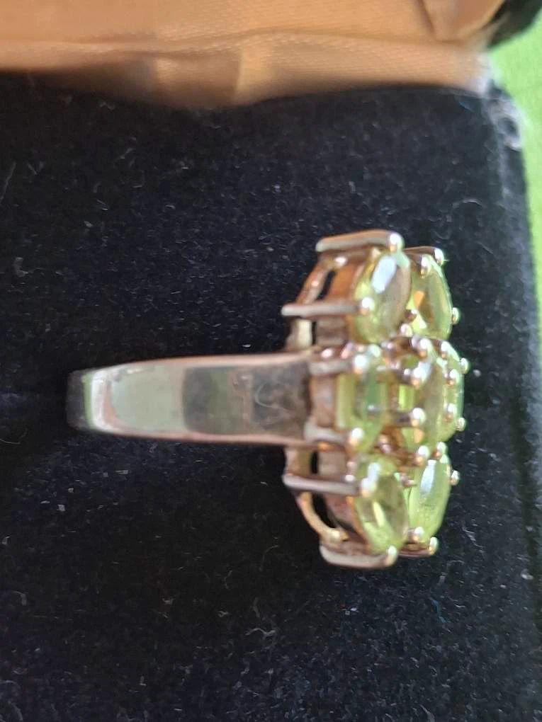 Silver peridot cluster ring (stamped 925) - photo 2
