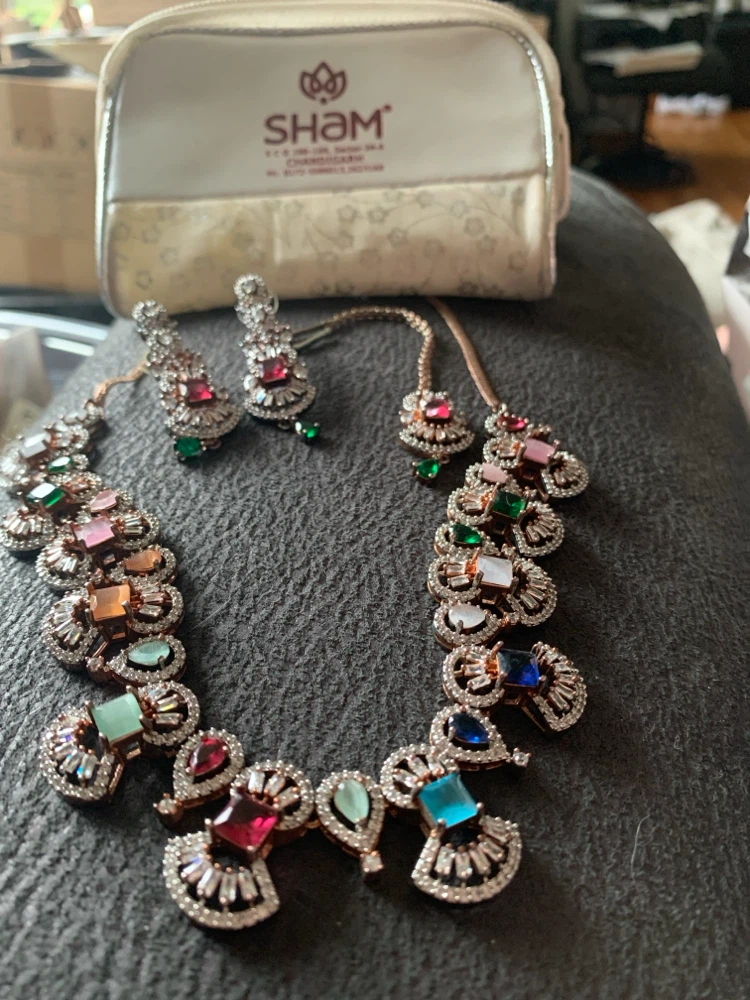 Sham set  5 pieces very sparkly