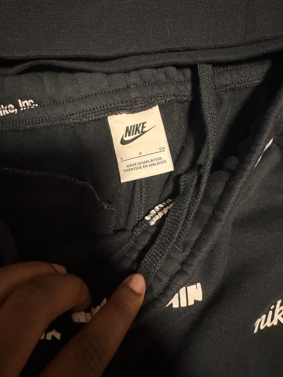 Nike All-Over Print Hoodie and Sweatpants Set - photo 3