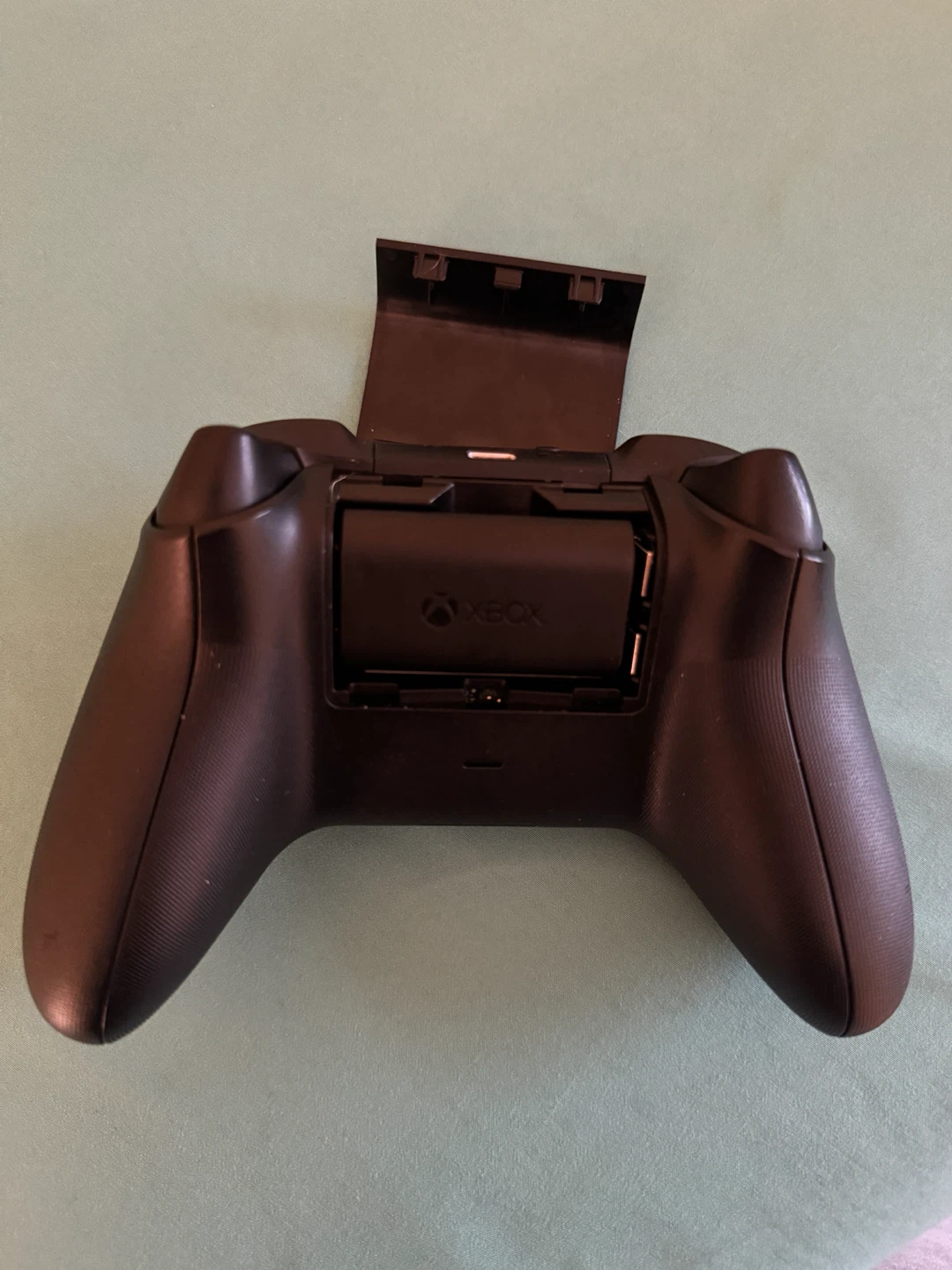 Xbox Wireless Controller with Rechargeable Battery - photo 2
