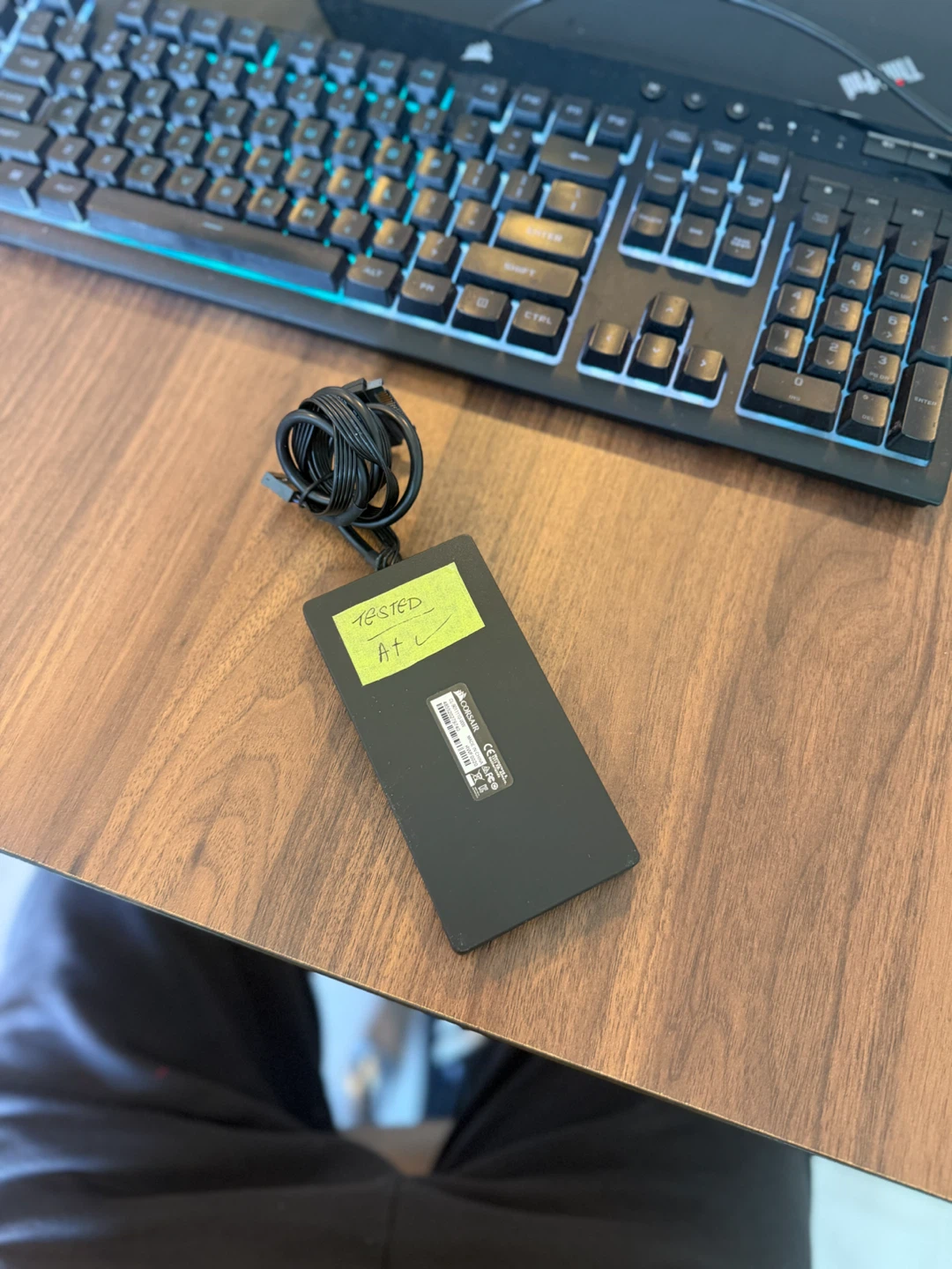 Corsair Fan Controller Hub - photo 4