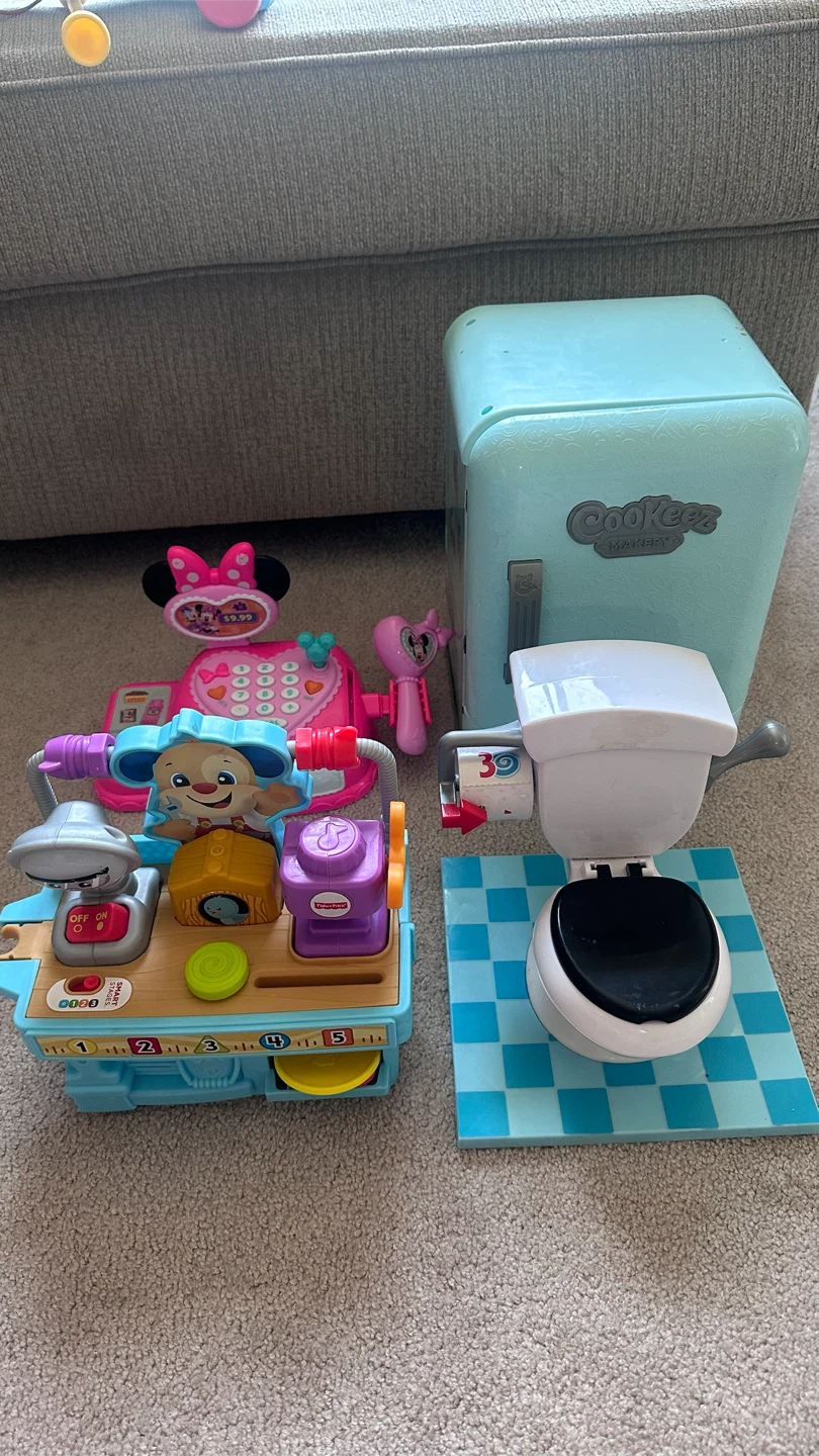 Fisher-Price & Cookeez Makery Toy Set