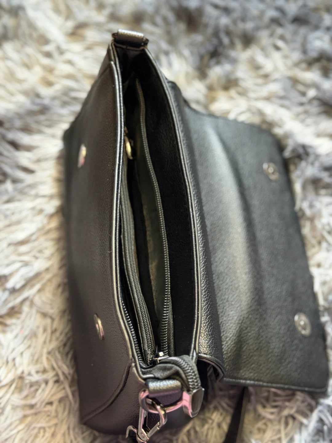 Black Quilted Shoulder Bag - photo 3