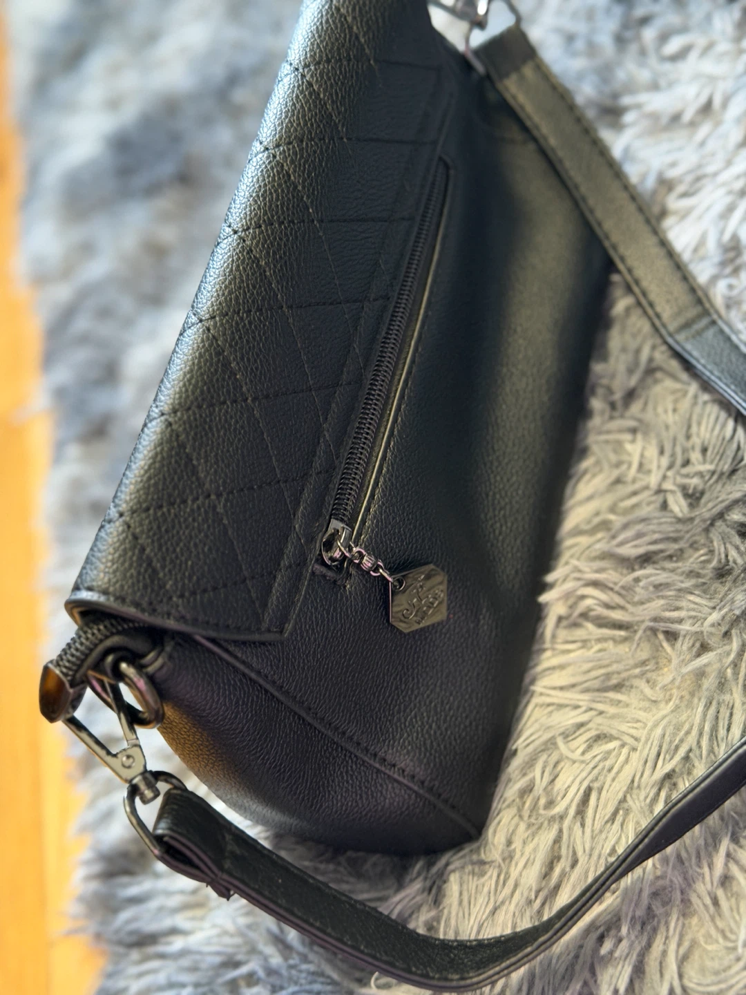 Black Quilted Shoulder Bag - photo 4