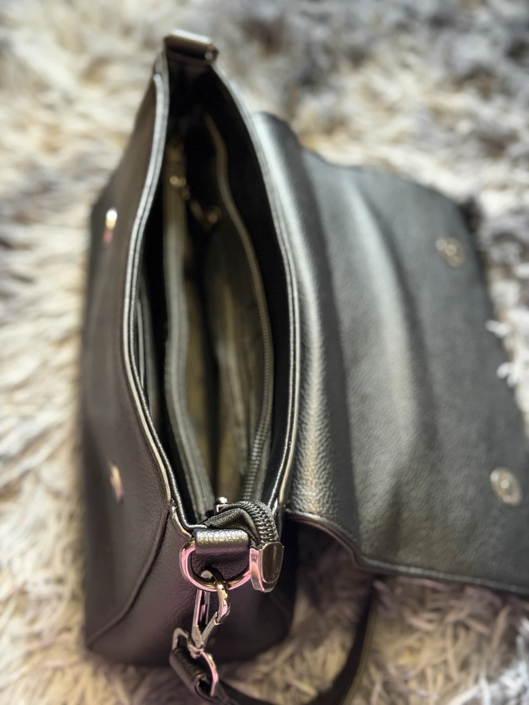 Black Quilted Shoulder Bag - photo 5