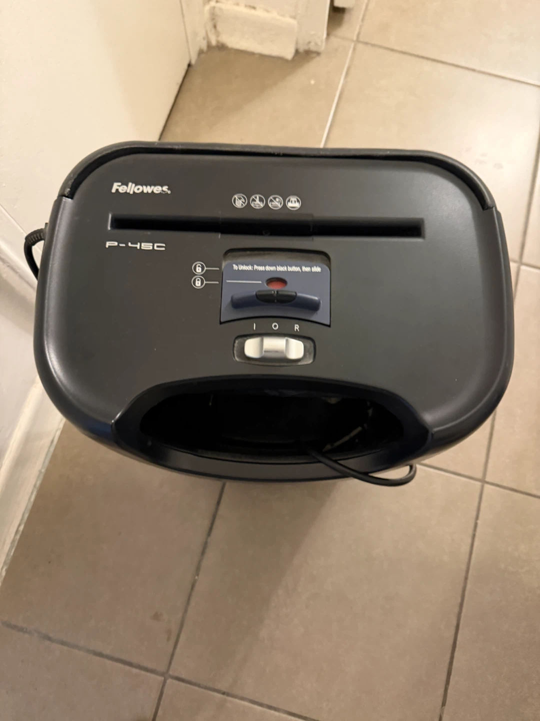 Fellowes P-45C Cross-Cut Paper Shredder - Works Great