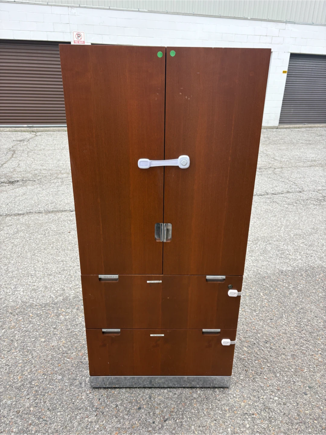 Free delivery used Wooden Cabinet with Shelves and Drawers - photo 3