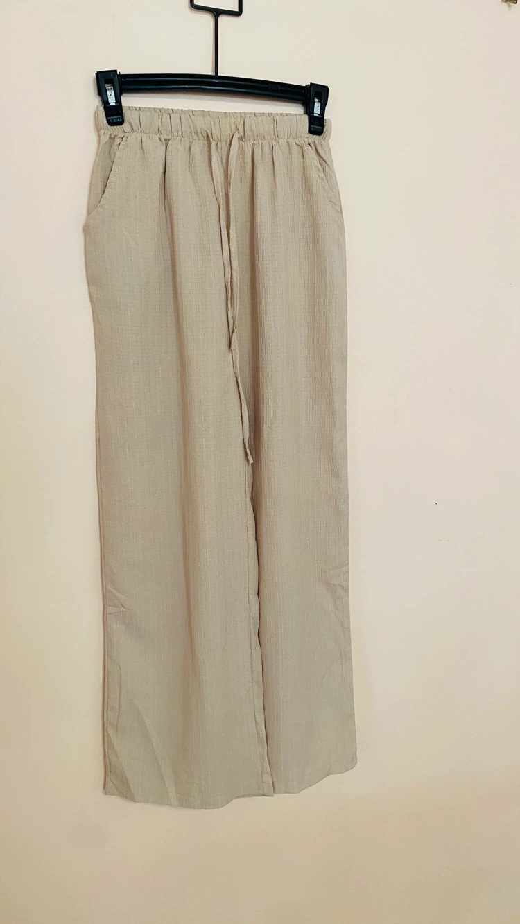 Wide leg pants size small with pocket