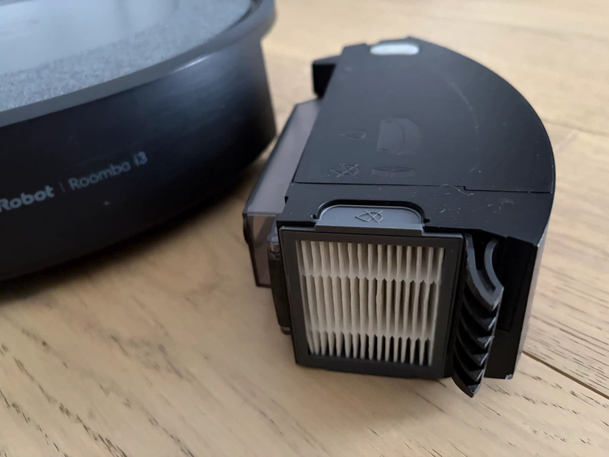 iRobot Roomba i3 Robot Vacuum with Charging Dock - photo 4