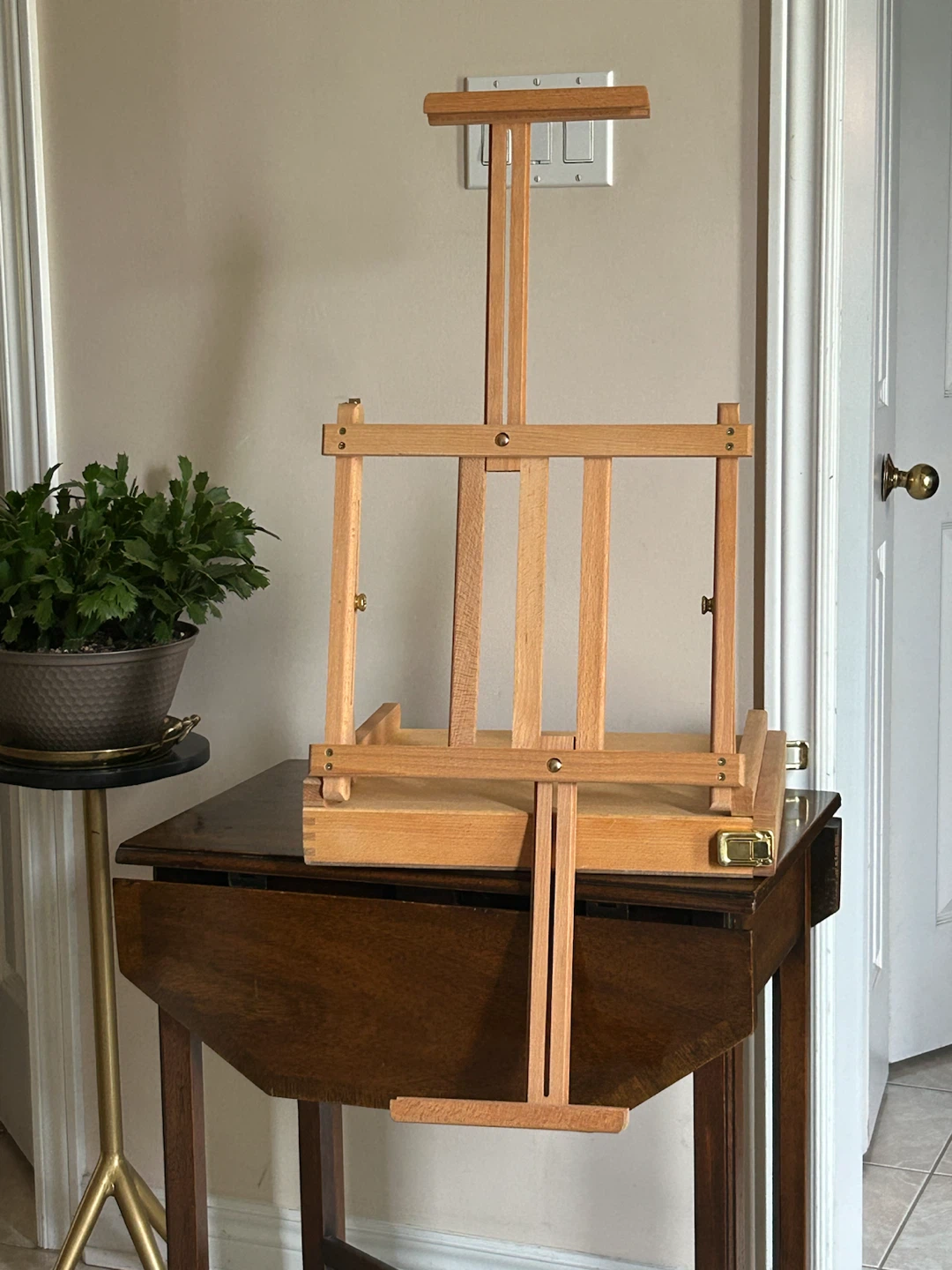 Wooden Tabletop Art Easel