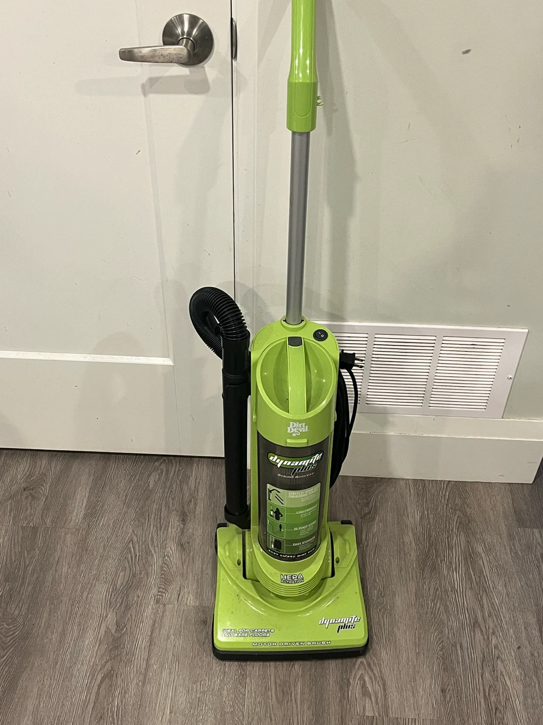 Dirt Devil Dynamite Plus Upright Vacuum