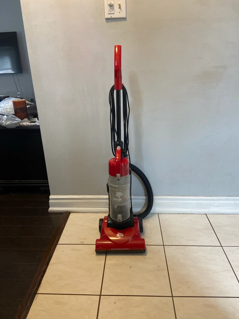 Dirt Devil Quick-Lite Cyclonic Upright Vacuum