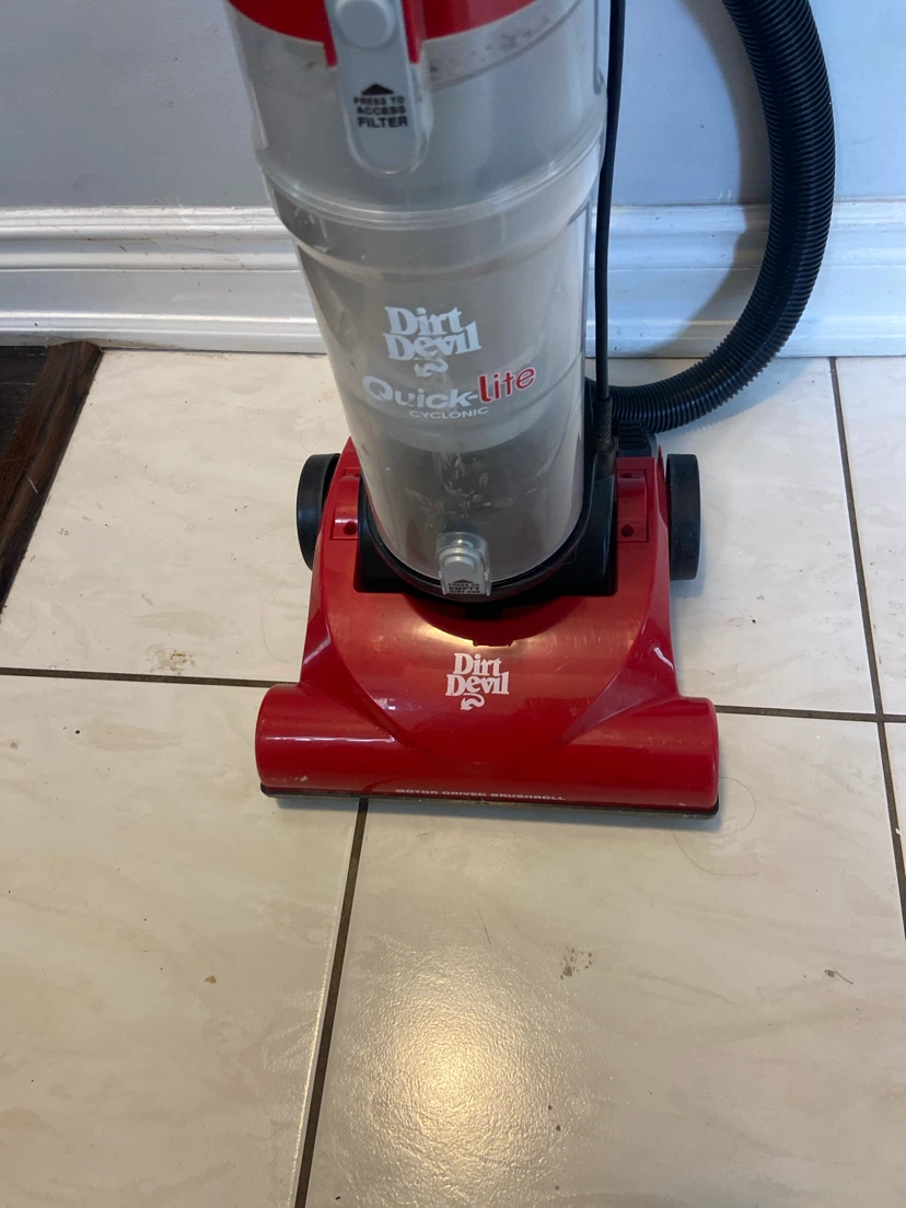 Dirt Devil Quick-Lite Cyclonic Upright Vacuum - photo 2