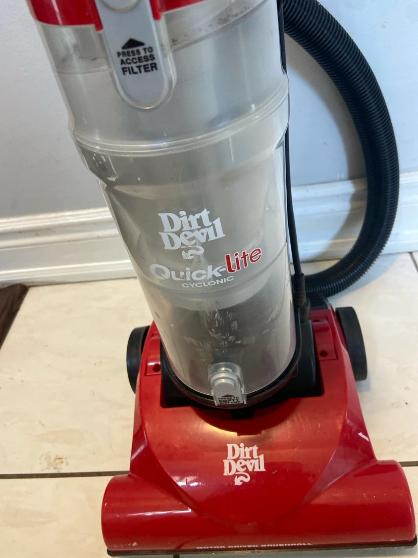 Dirt Devil Quick-Lite Cyclonic Upright Vacuum - photo 3