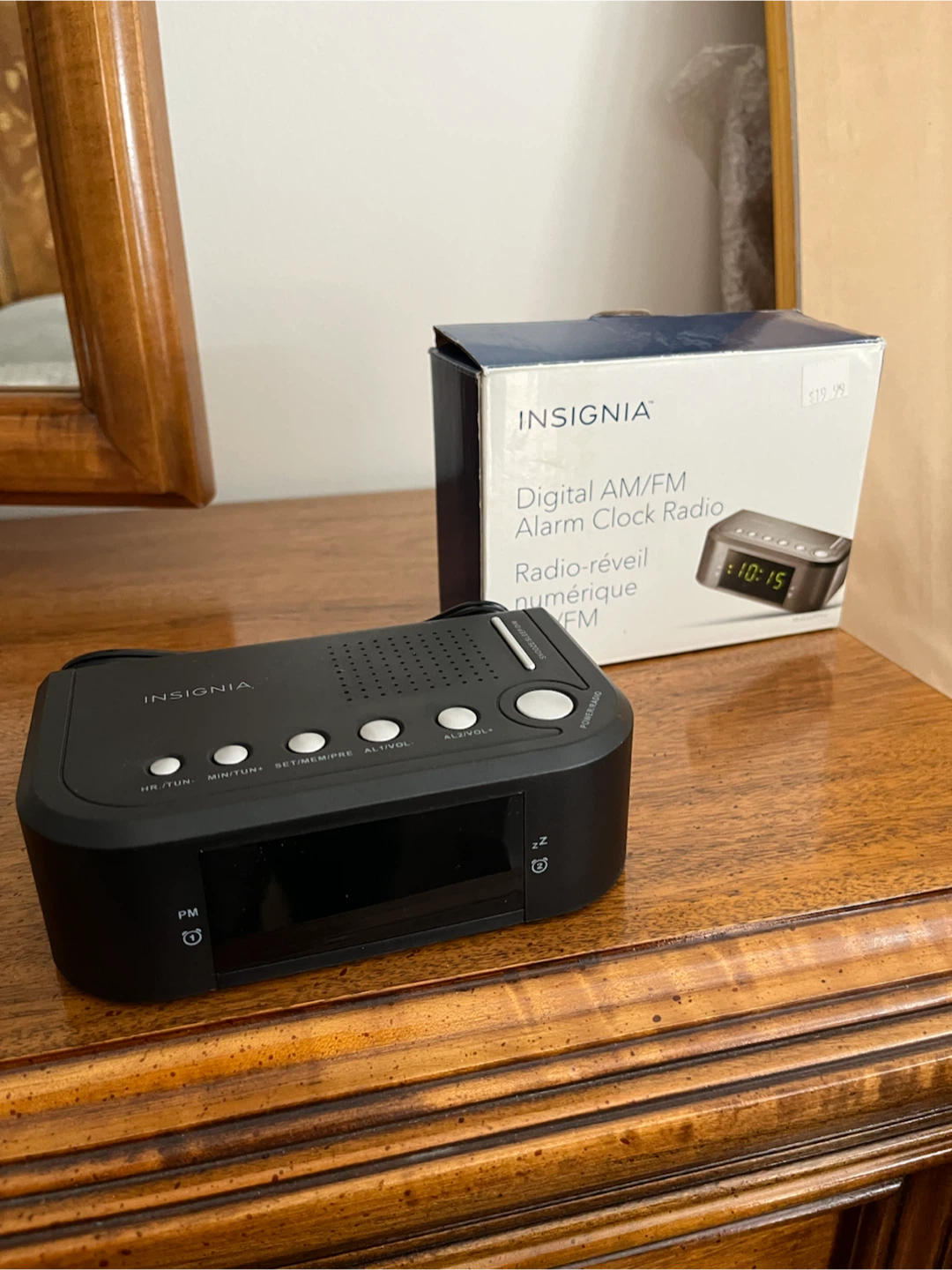 Insignia Digital AM/FM Alarm Clock Radio