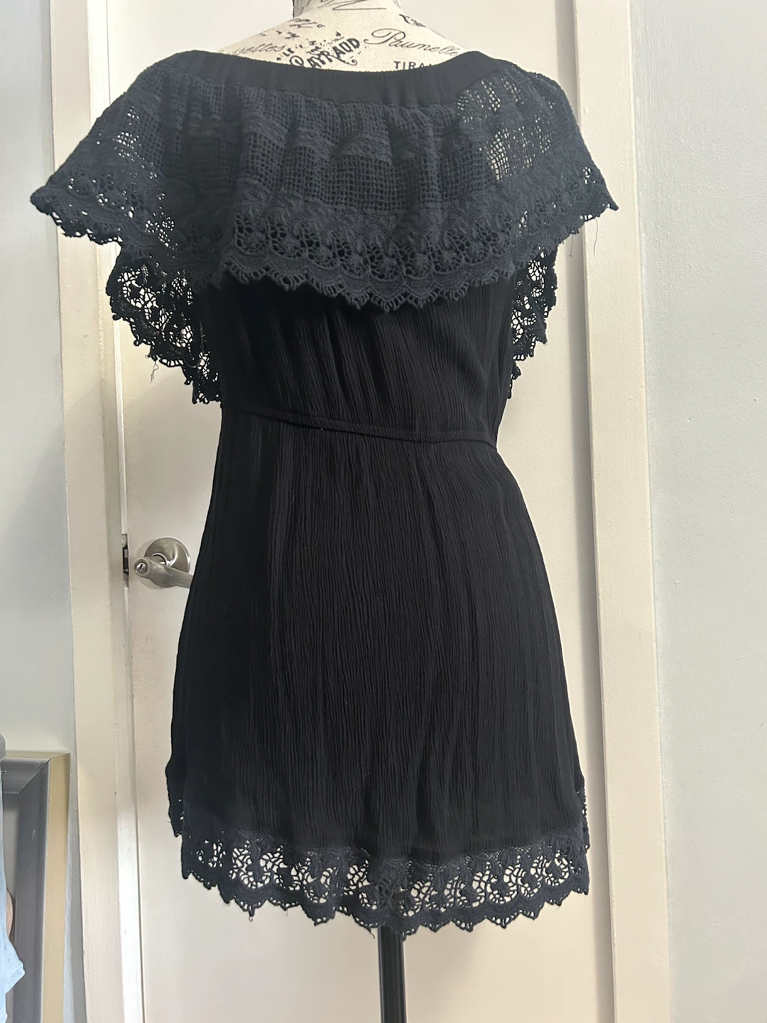 S/M Black Off-the-Shoulder Dress with Lace Trim - photo 2