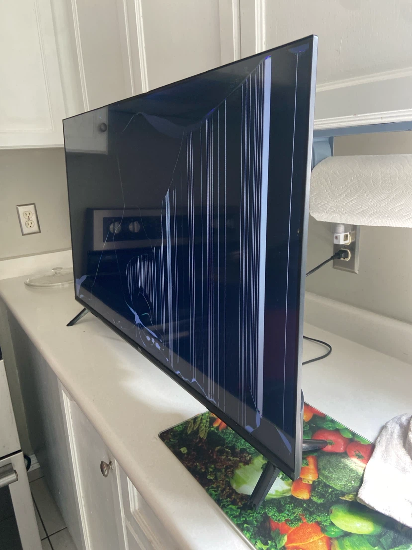 TCL TV - Cracked Screen for  parts - photo 2