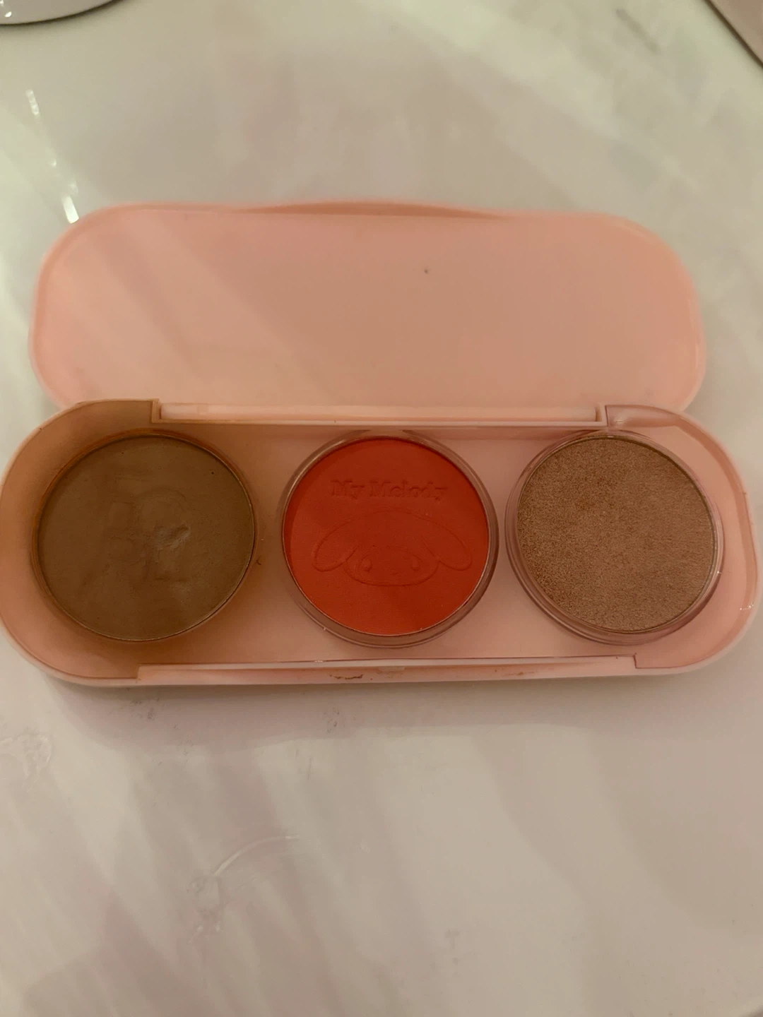 Focallure x My Melody Makeup Palette - photo 2