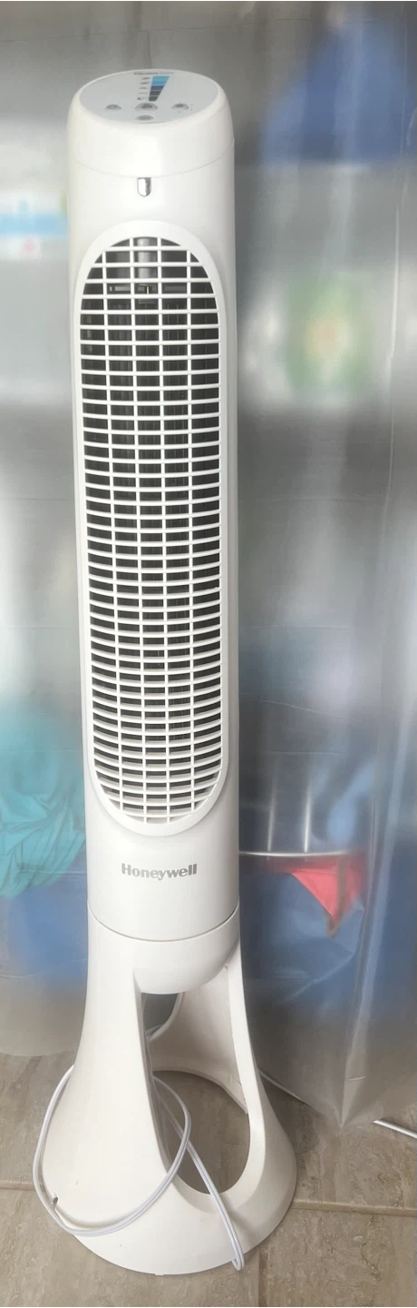Honeywell Tower Fan - photo 2