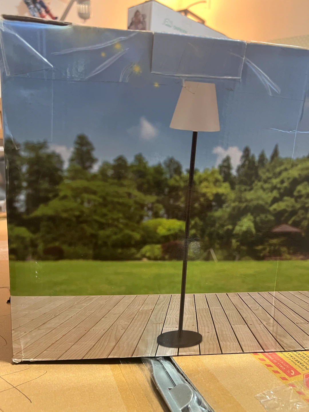 Outdoor Floor Lamp - Solar & USB Charging - photo 5