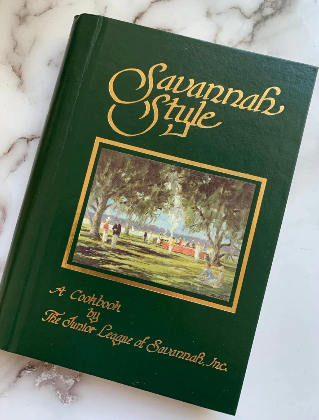 Savannah Style A Cookbook by The Junior League of Savannah, Inc.