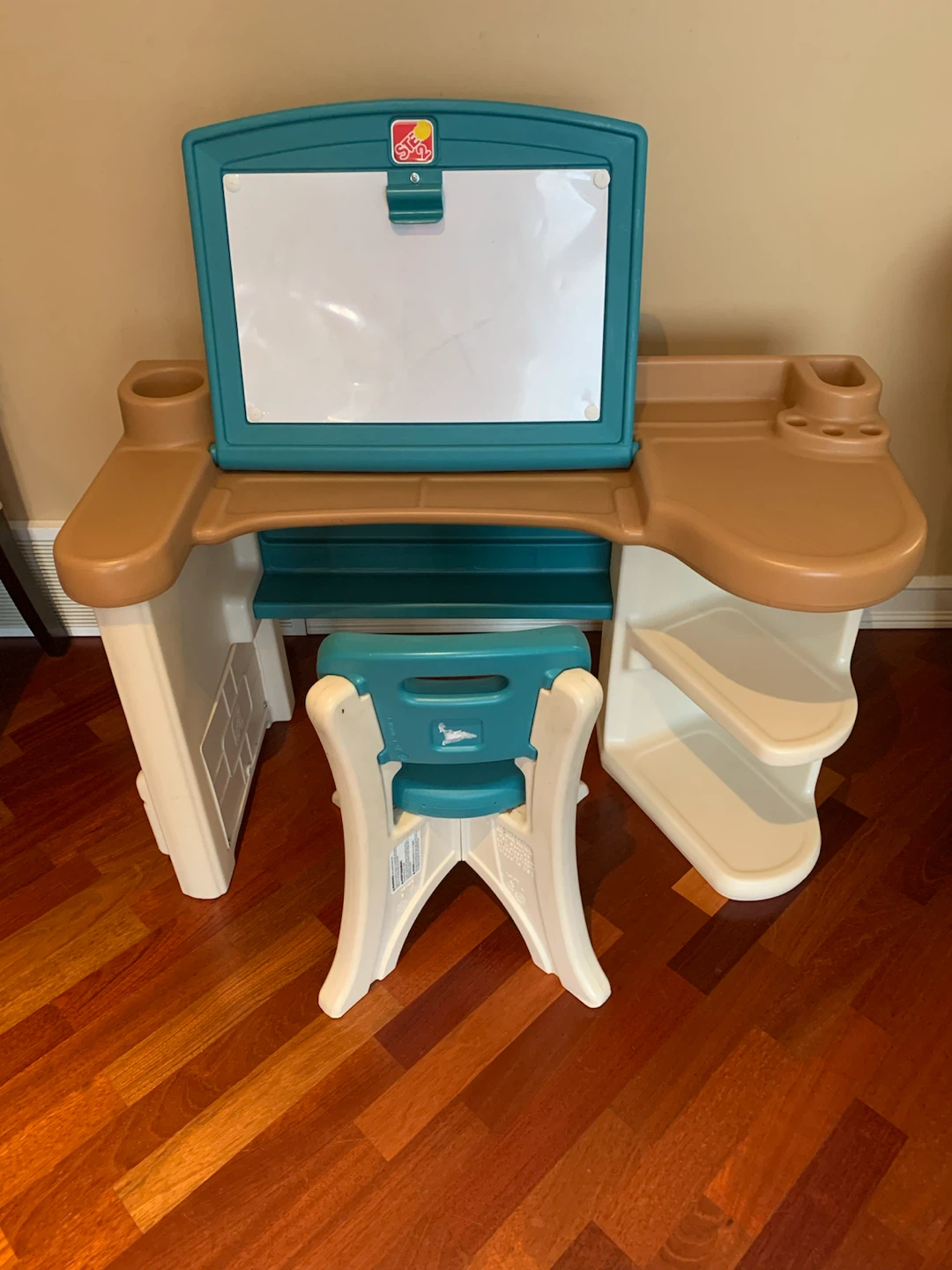 Step2 Easel Desk and Chair Set - photo 2