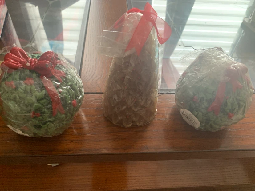Christmas Wreath and Candle Set