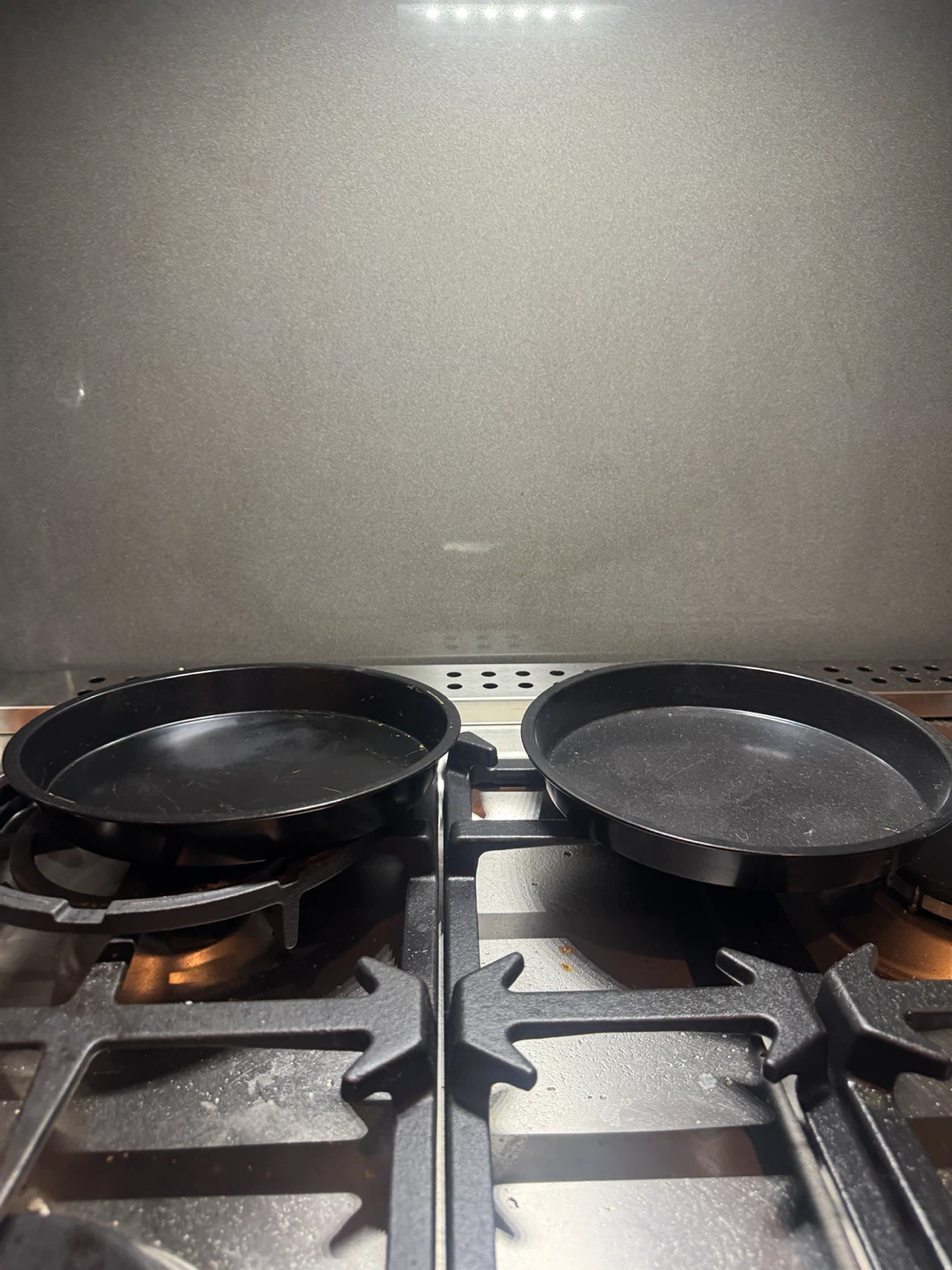2 Round Pizza Pans