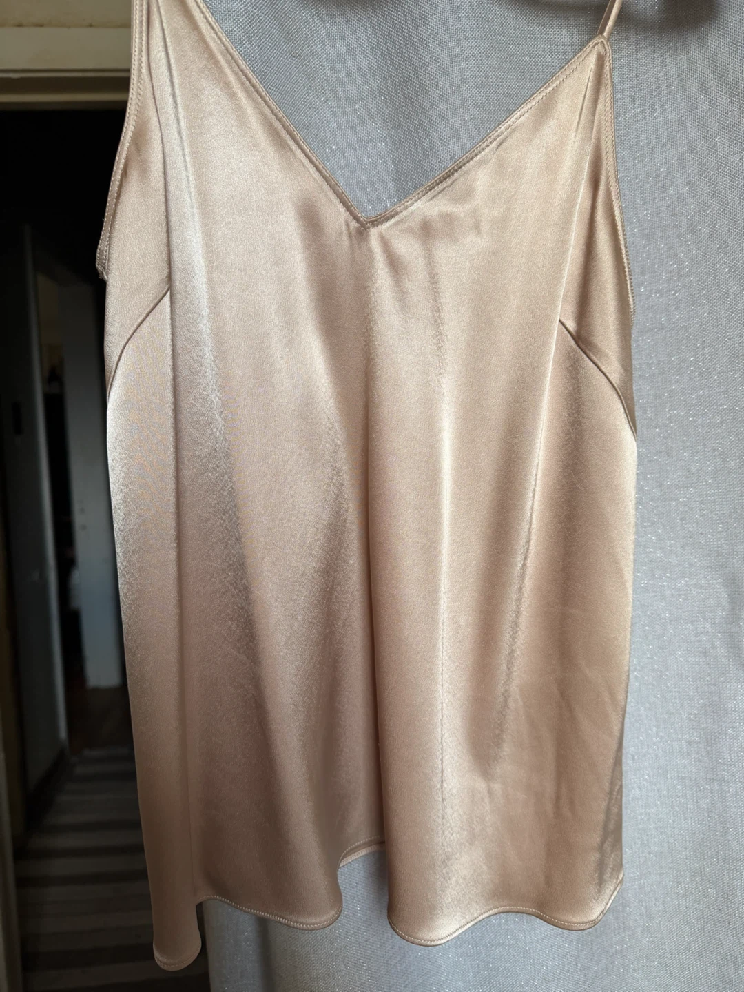 Aritzia/Wilfred satin camisole New with tags - photo 2