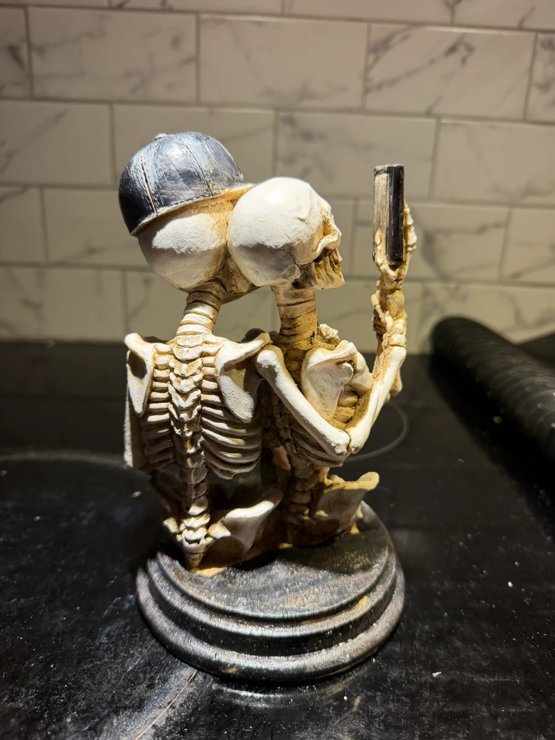 Ghost Couple 7 inch Skeleton Figurine - photo 2